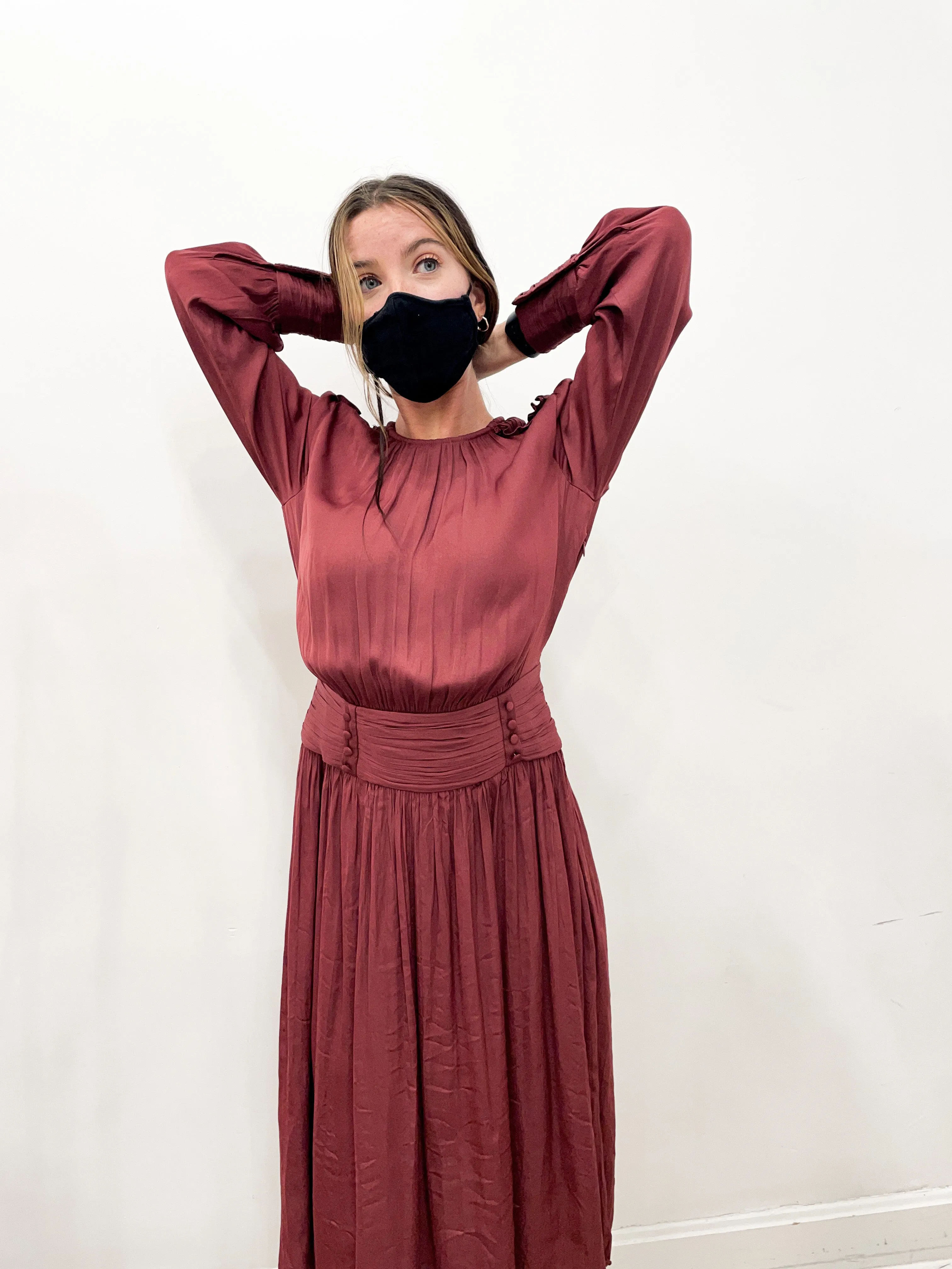 Pepper Round Rope Neck Loose Pleated Dress in Burgundy - FINAL SALE