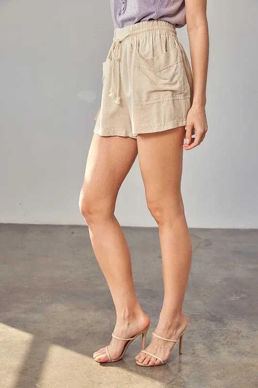 SHIRRED WIDE WAISTBAND SHORTS